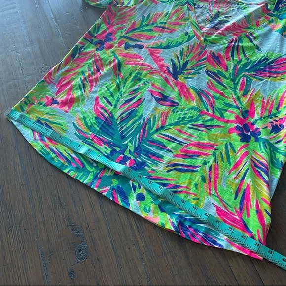Lilly Pulitzer size XL short sleeve v neck top - Picture 7 of 8